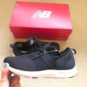 BRAND NEW New Balance tennis shoes! Fits a size 7!